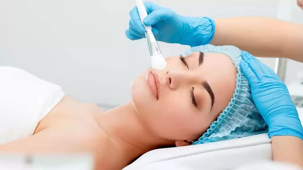How Can Glycolic Acid Peel Treatment Reduce Pigmented Skin?