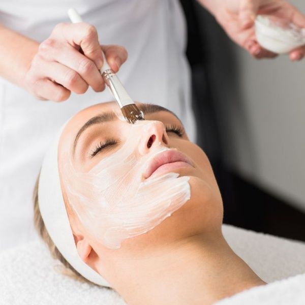 How Does Deep Cleansing Facial Remove Dead Skin Cells Effectively?