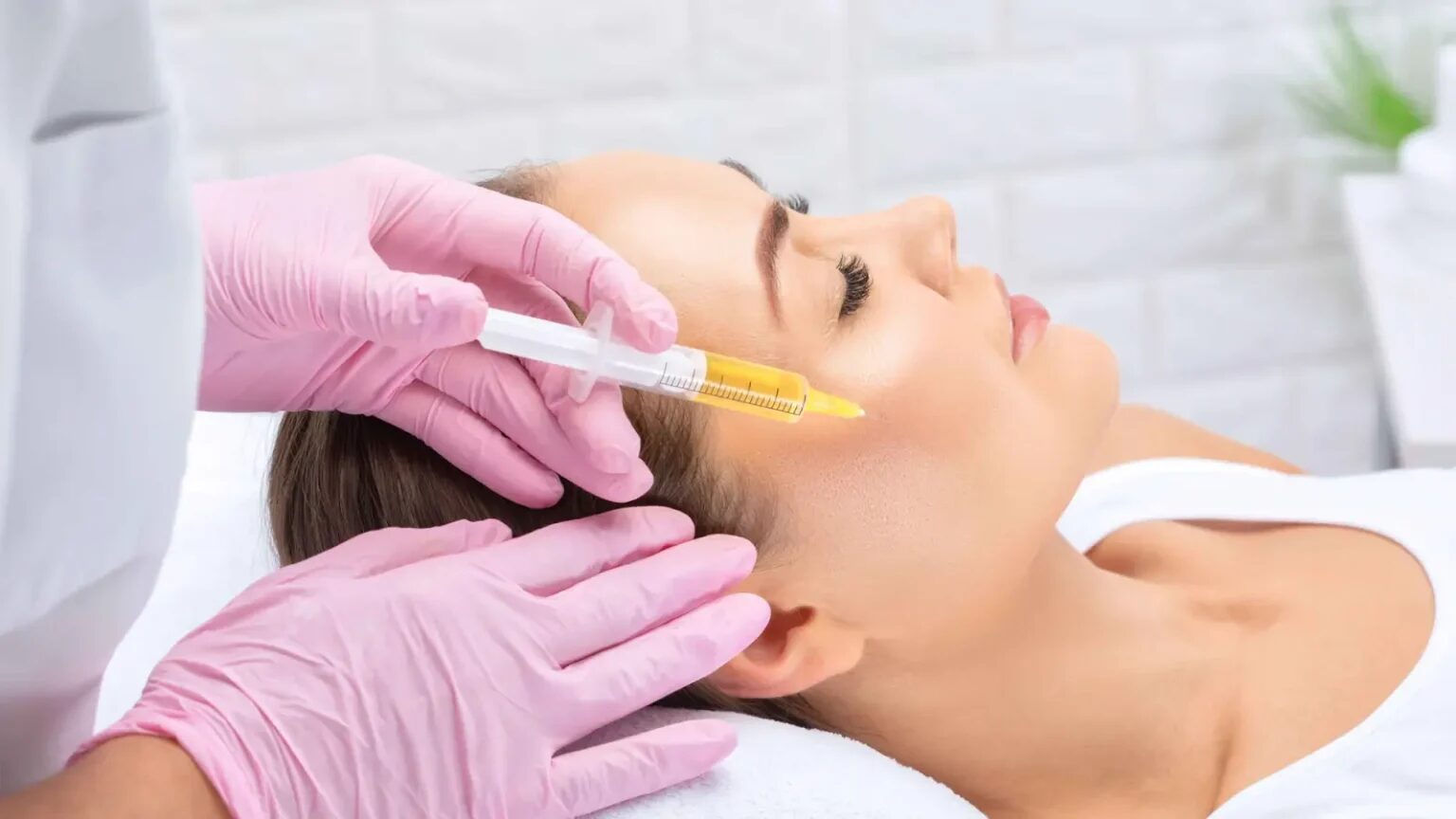 How Does Exosomes Improve Skin Hydration & Glow?
