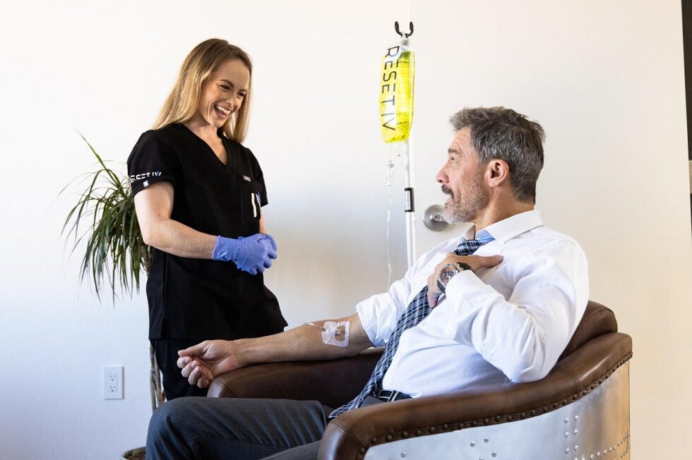 How IV Drip Therapy in Abu Dhabi Helps Recover Quickly