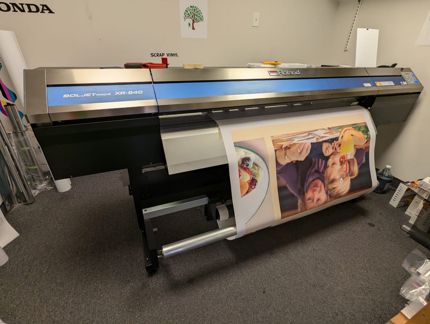 Modernizing Campus Communication: The Essential Guide to Digital Signage for Schools