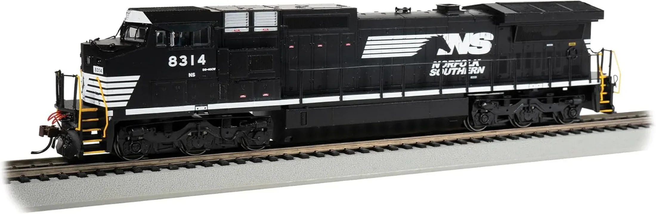 Top Beginner Locomotives for Your First Model Railroad: Steam and Diesel Picks by Scale
