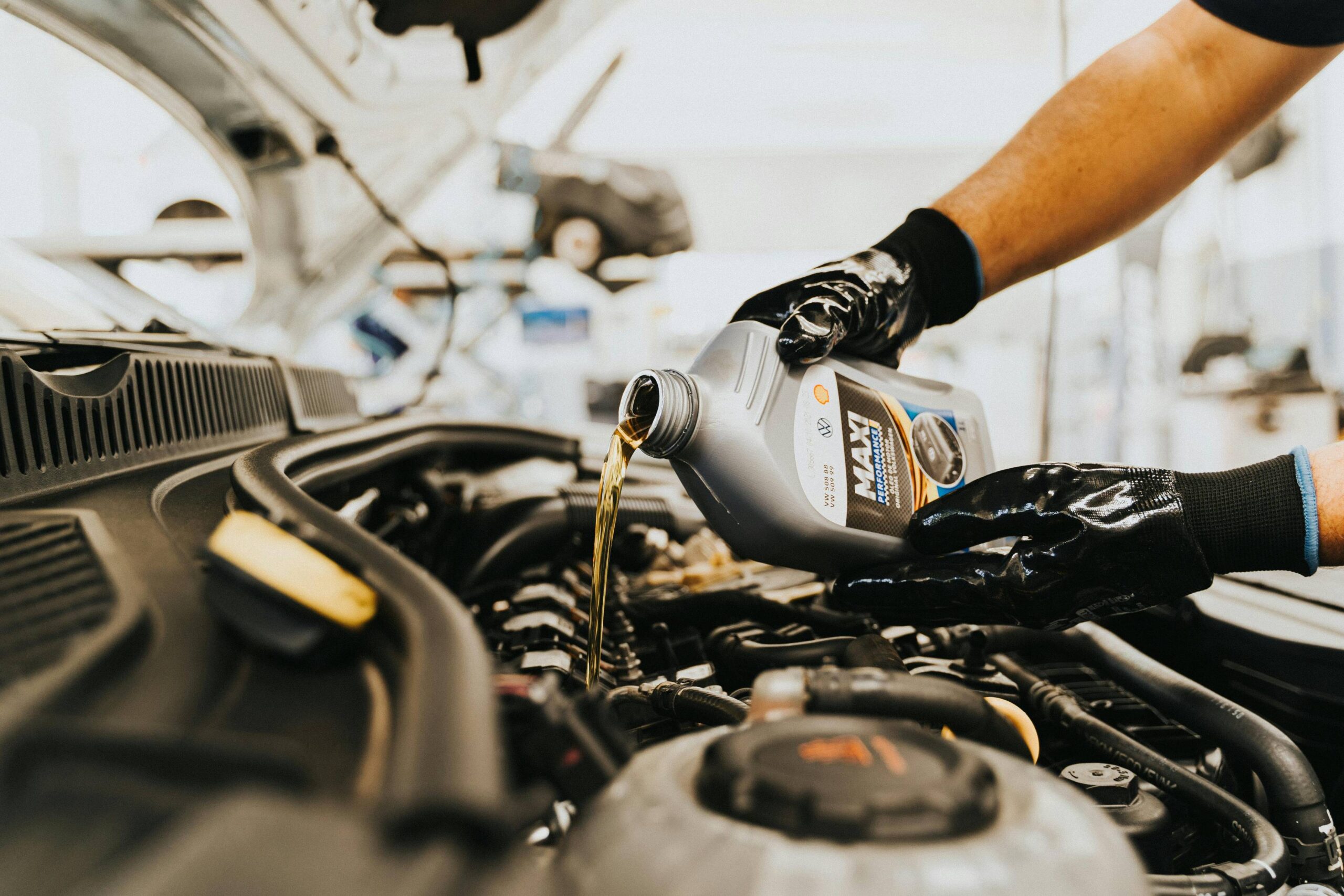 Complete Guide to Car Oil Change in Baku – Everything You Need to Know for Engine Health and Performance