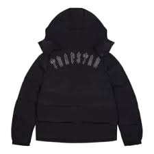 Trapstar Fashion: Bold Looks for Modern Streetwear Lovers