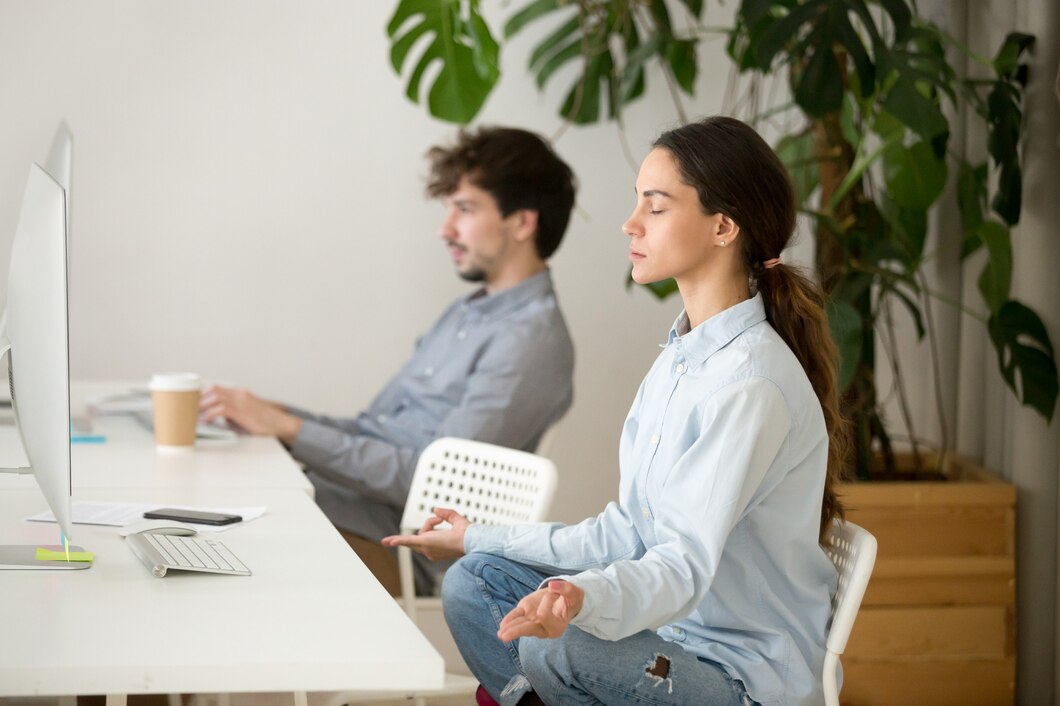 Mindfulness Techniques for Workplace Stress and Better Focus