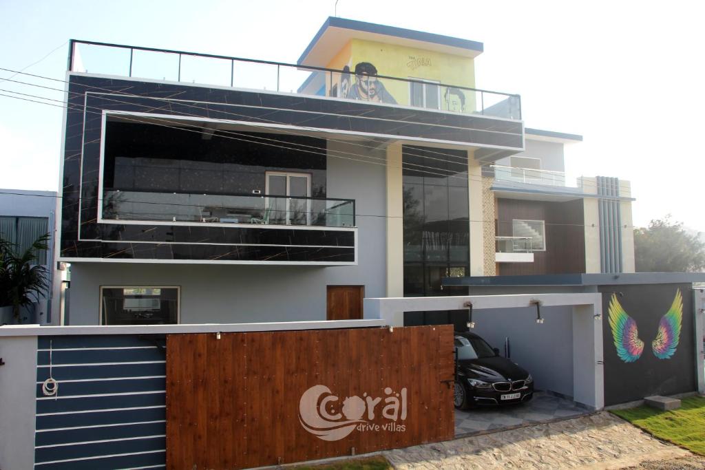 Book an ECR Beach House with Swimming Pool – Bay Breeze