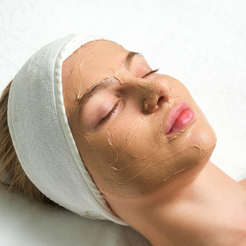 Can Cosmelan Peel Treatment Restore Natural Skin Brightness?