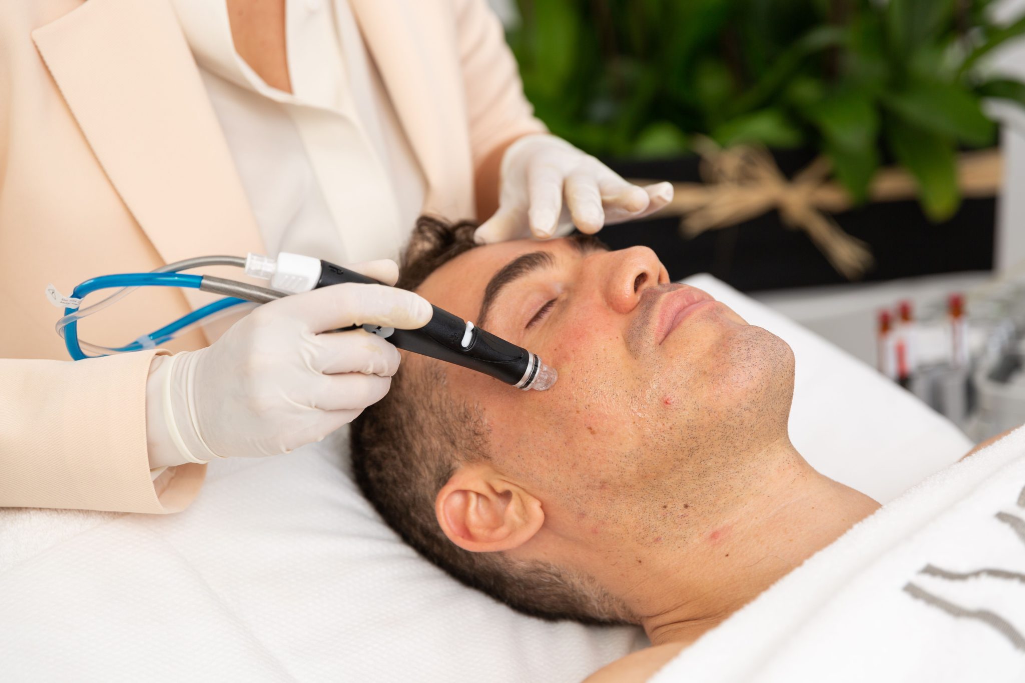 Do Men Needs the Regular Hydrafacial Sessions?
