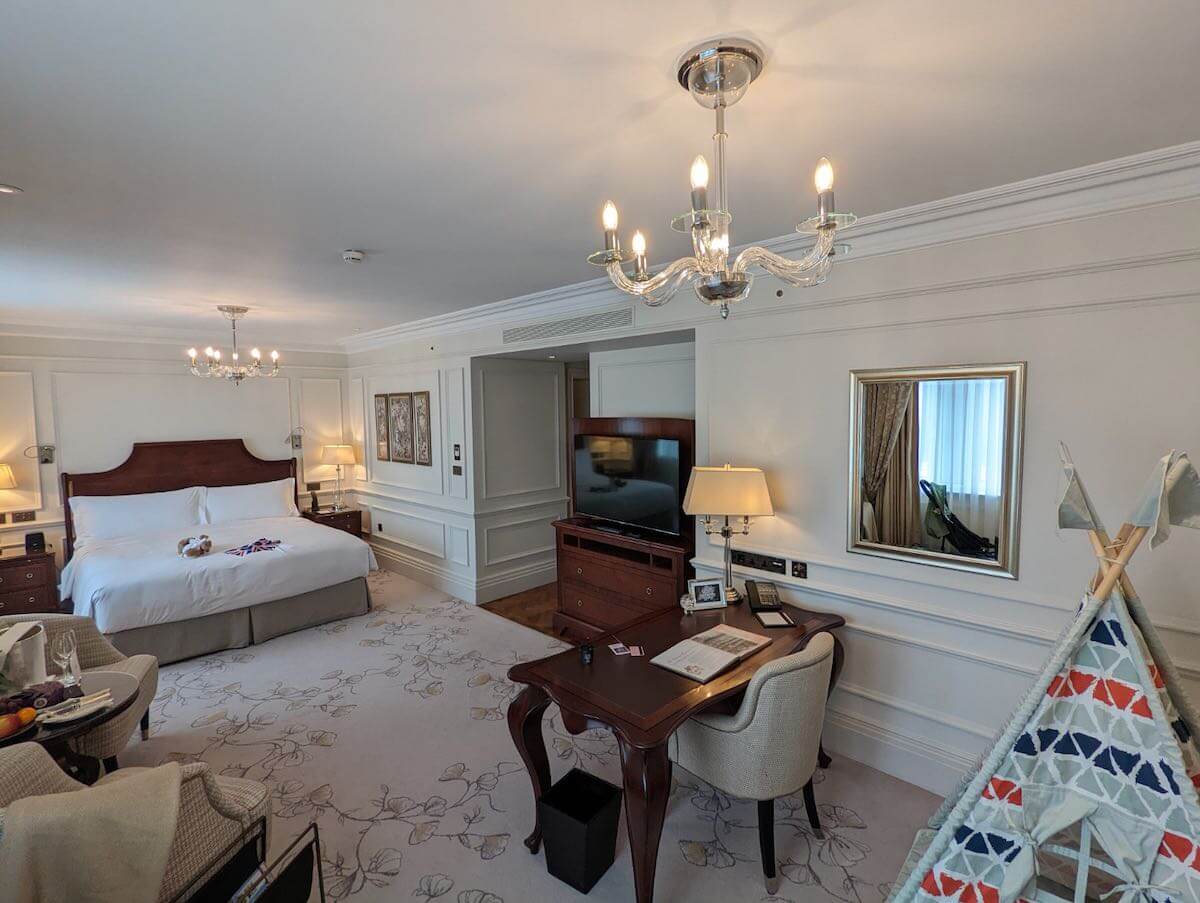 How Complimentary Hotel Services Enhance the Guest Experience