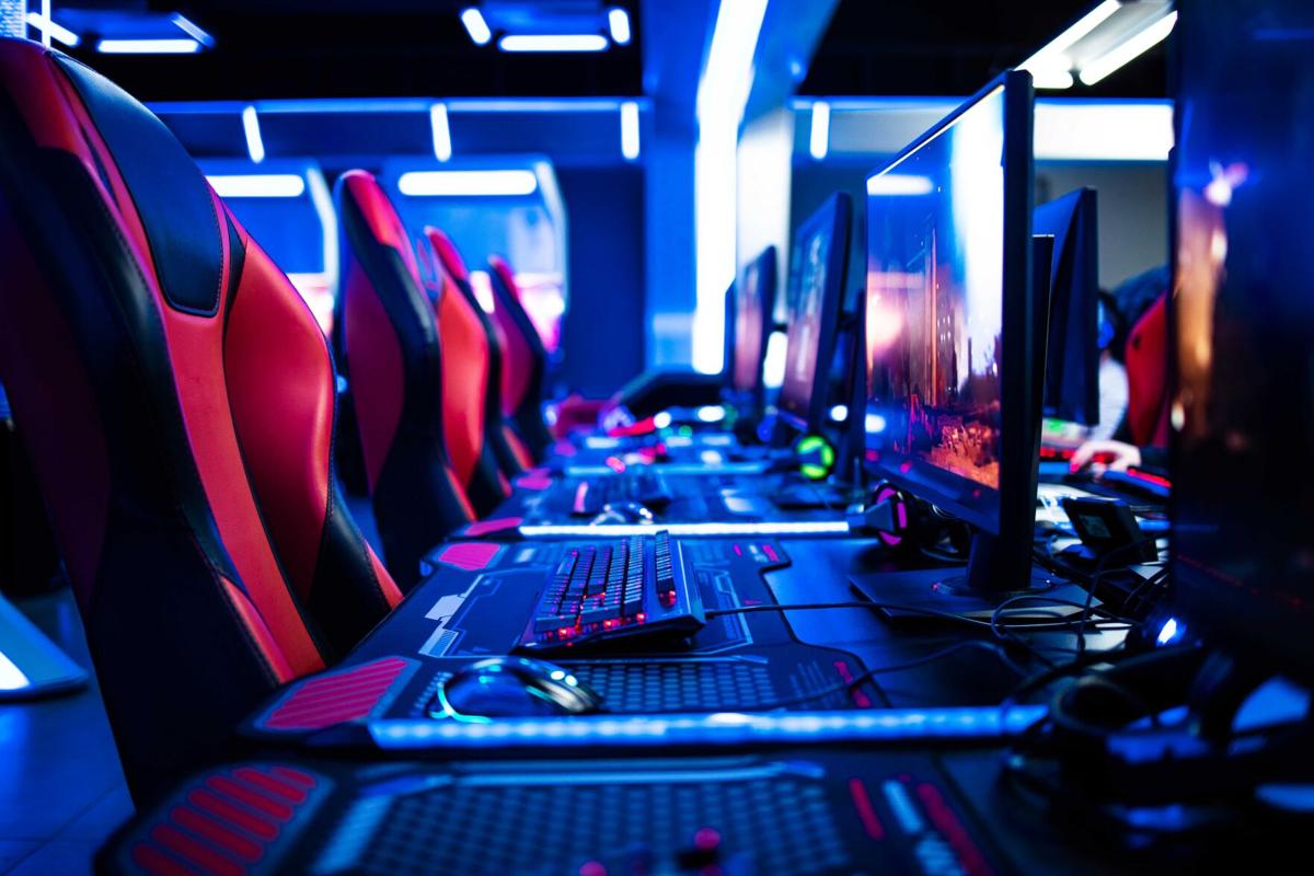 How E-Sports Platforms Enhance the Gaming Experience Online