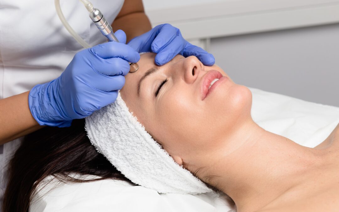 How Can Red-carpet Facial in Abu Dhabi Improve Skin Tone?