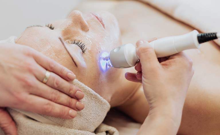 What Happens During Fractional CO2 Laser Treatment?