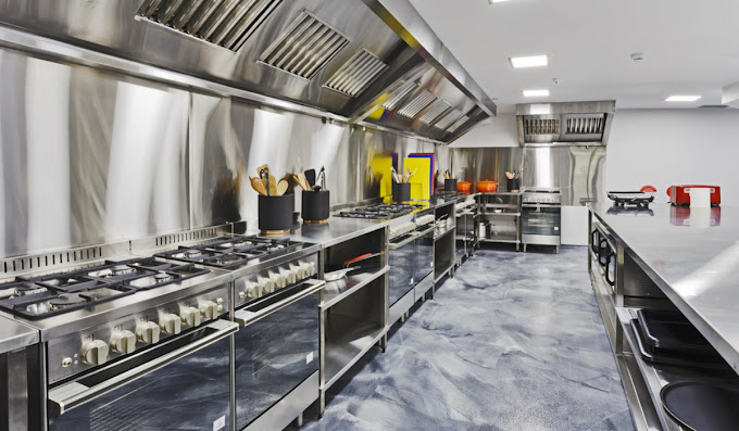 Commercial Kitchen Equipment in Noida: Building Efficient and High-Performance Commercial Kitchens