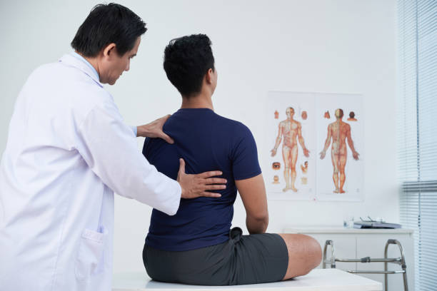 Spine Curvature vs Scoliosis: What’s the Difference?