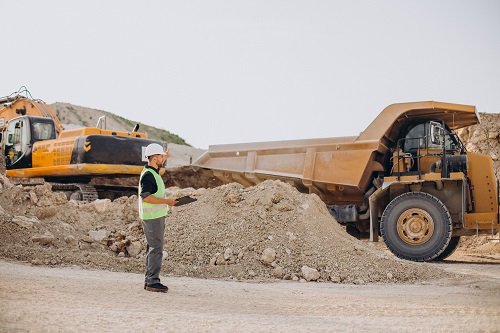 Safe Operation: Tips for Operating a 35 Ton Excavator on Construction Sites