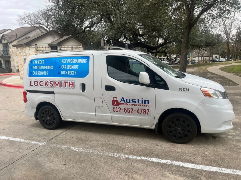 Professional Auto Locksmith vs. Dealership: Which Option Is Better for Car Key Replacement? 