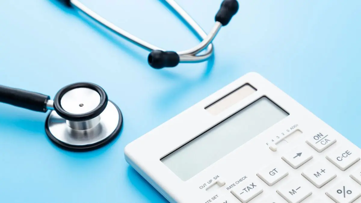 Why Senior Citizens Should Upgrade From Critical Health Insurance to Comprehensive Cover