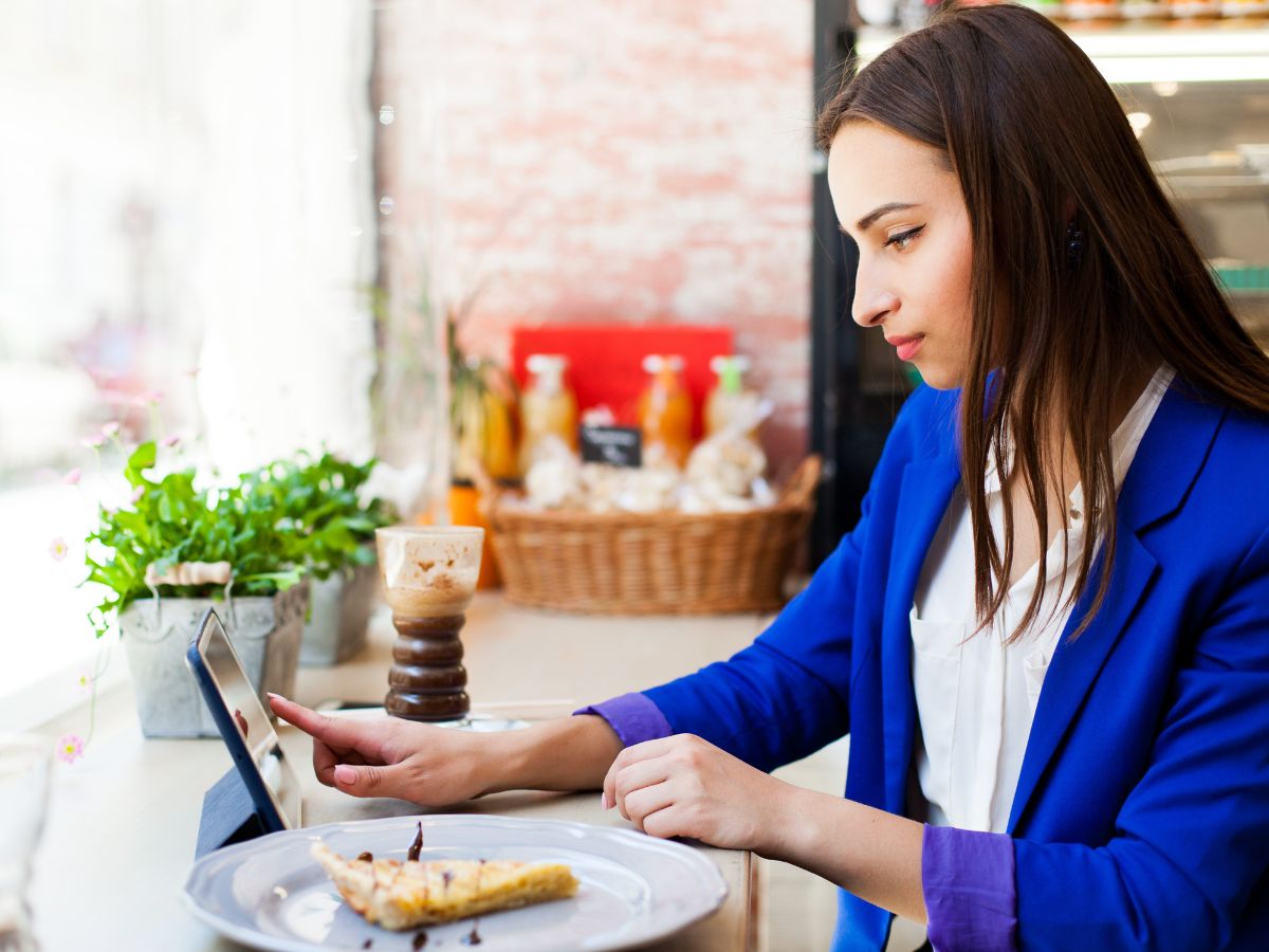 What Happens When Restaurants Automate Their Booking Phone System?