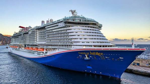 Looking for Cruise Parking? Don’t Forget the Shuttle