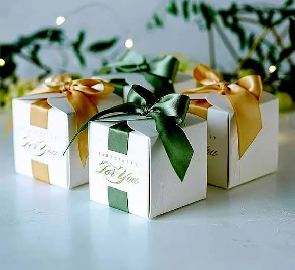 How Custom Party Favor Boxes Enhance Event Gift Presentation