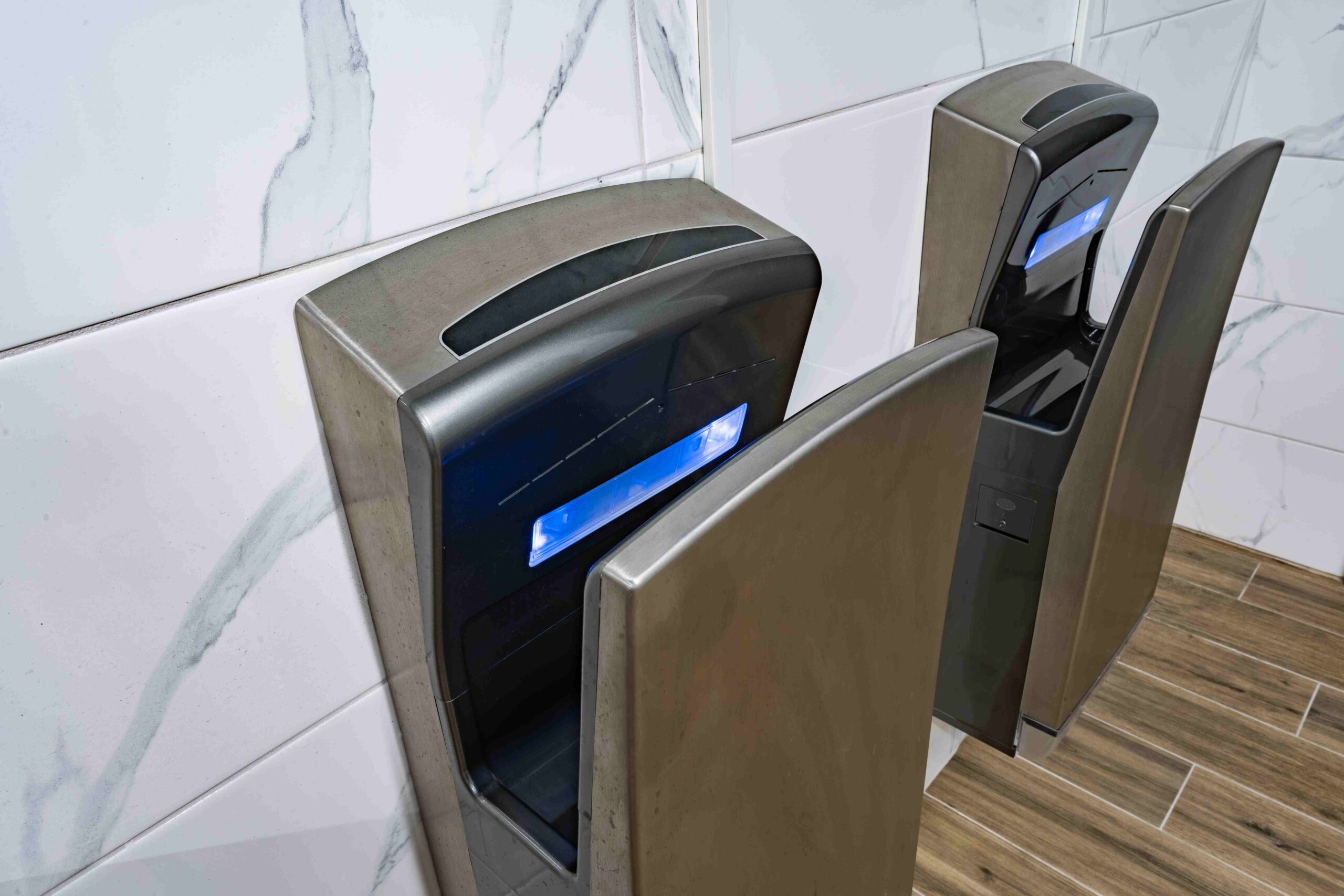 Can Bathroom Hand Dryers Reduce Business Operating Costs?